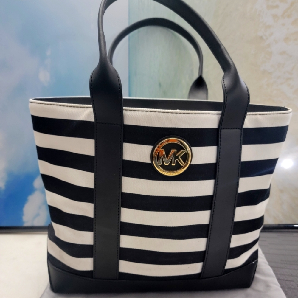 Michael Kors Tote